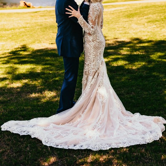 Sottero and Midgley Wedding Gown Size 8 in Ivory Over Nude - Picture 7 of 12